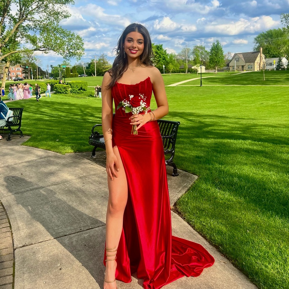 Sheri Hill Prom Dress